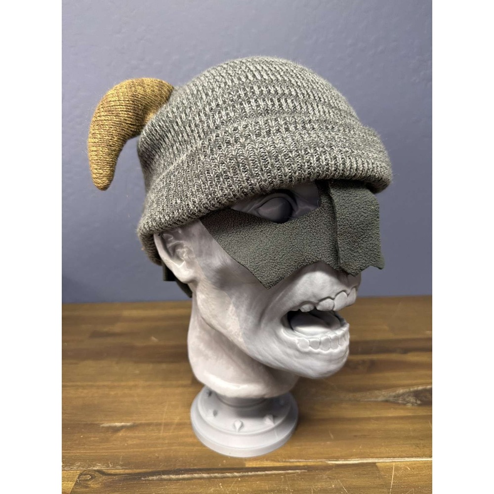 The Elder Scrolls V Skyrim Horned Beanie Hat One Size 2013 Bethesda